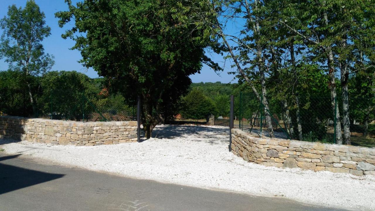 Appartamento Le Logis Du Foirail Saint-Projet  Esterno foto
