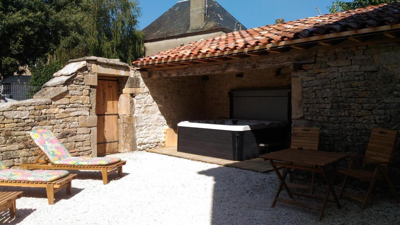 Appartamento Le Logis Du Foirail Saint-Projet  Esterno foto